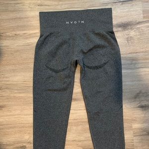 NVGTN CONTOUR SEAMLESS LEGGINGS
